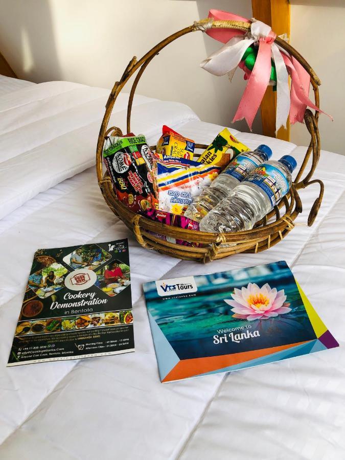 The We2 "Wildwood Elegance Escape" Bed & Breakfast Induruwa Luaran gambar